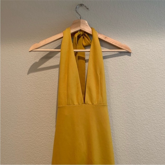 NBD Jenny From the Block Gown​​ - Picture 4 of 6